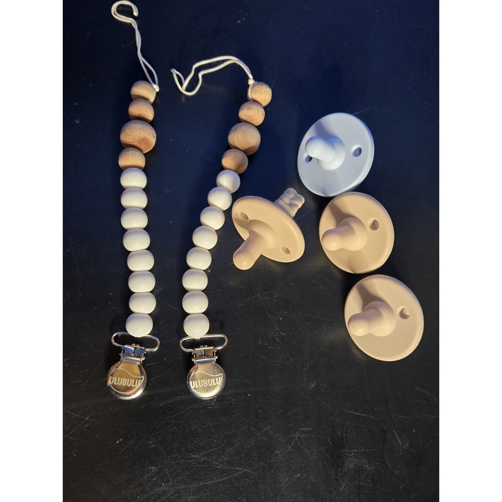 ULUBULU (2) Silicone Pacifier Clips & (4) Silicone Pacifiers